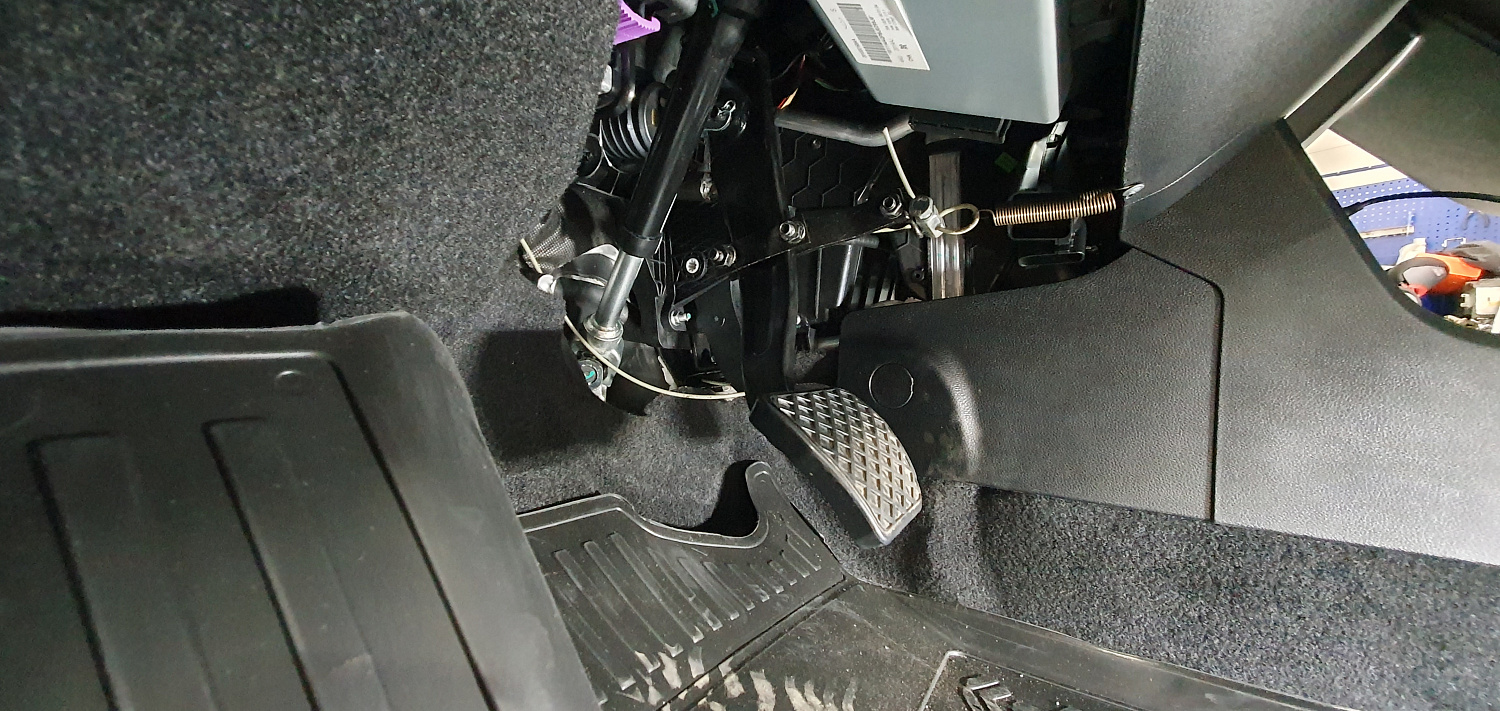 Установка тросовых педалей на Chery Tiggo 7 PRO (автомат, 2шт.)